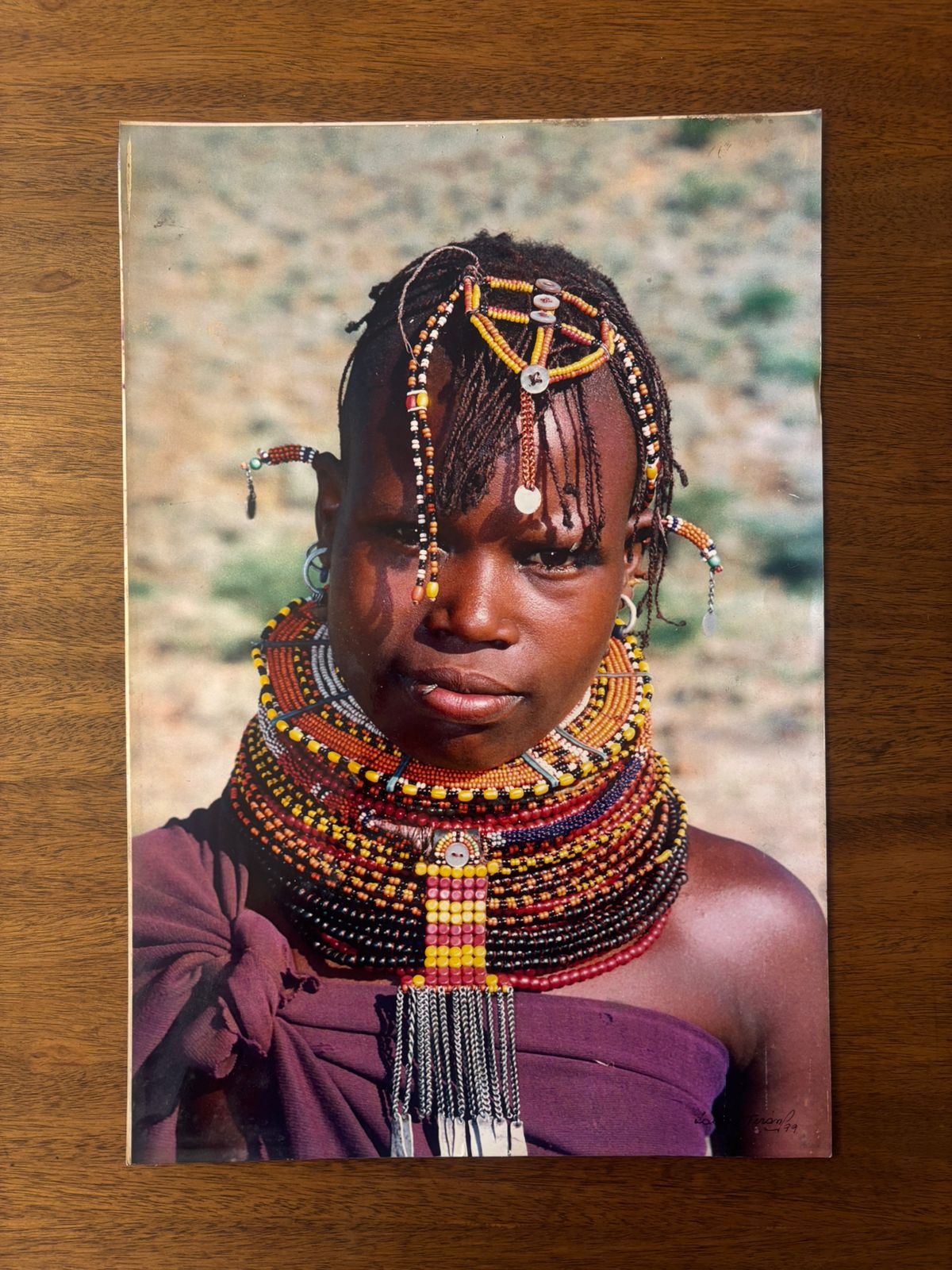 Retrato fotográfico de Mujer de Cultura Africana